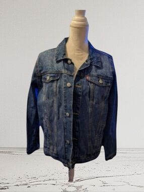 Levi's 100% cotton denim jacket size XL